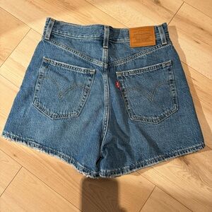 Levi’s high loose shorts